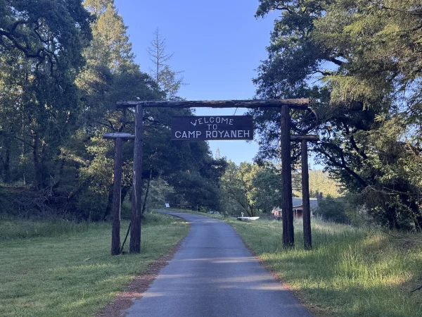 Welcome to Royaneh archway